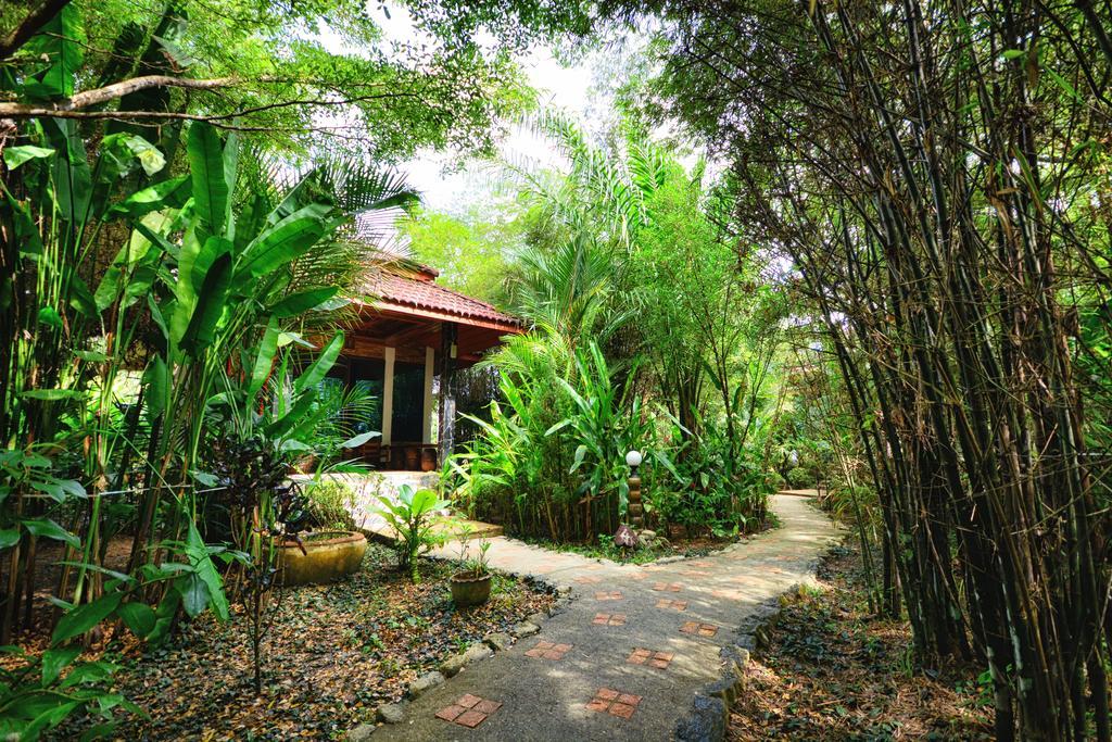Hotel Khaosok And Spa Khao Sok National Park Esterno foto